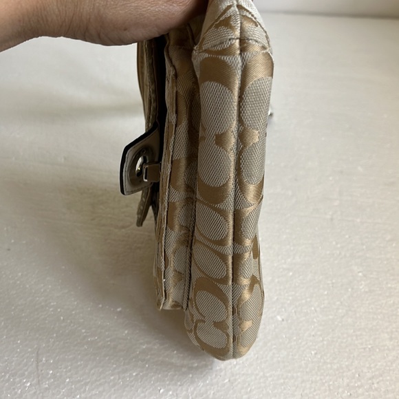 Coach tan signature C crossbody bag - Picture 7 of 15
